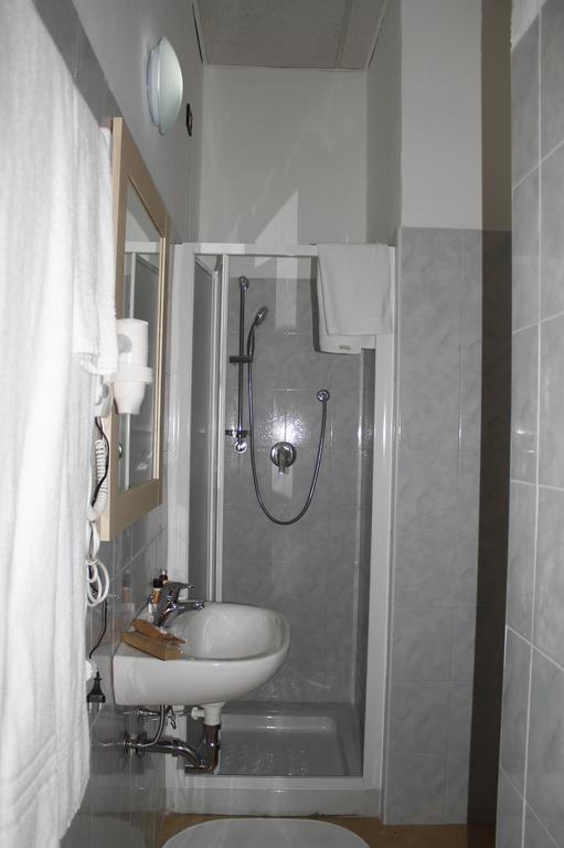Hotel Luisa 米兰 客房 照片